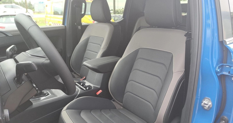 Volkswagen Amarok cena 285900 przebieg: 14932, rok produkcji 2023 z Poznań małe 277